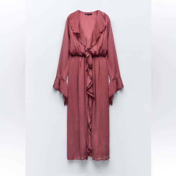 ✨SALE ✨ ZARA RUFFLED GEORGETTE MIDI DRESS
✨SALE ✨ - Picture 7 of 10